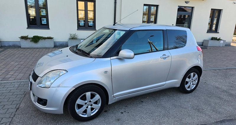 Suzuki Swift cena 13900 przebieg: 119000, rok produkcji 2010 z Sokołów Małopolski małe 529